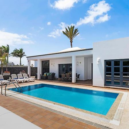 Villas Mamma Mia Pool Heat Private & Jacuzzi Плая Бланка Екстериор снимка