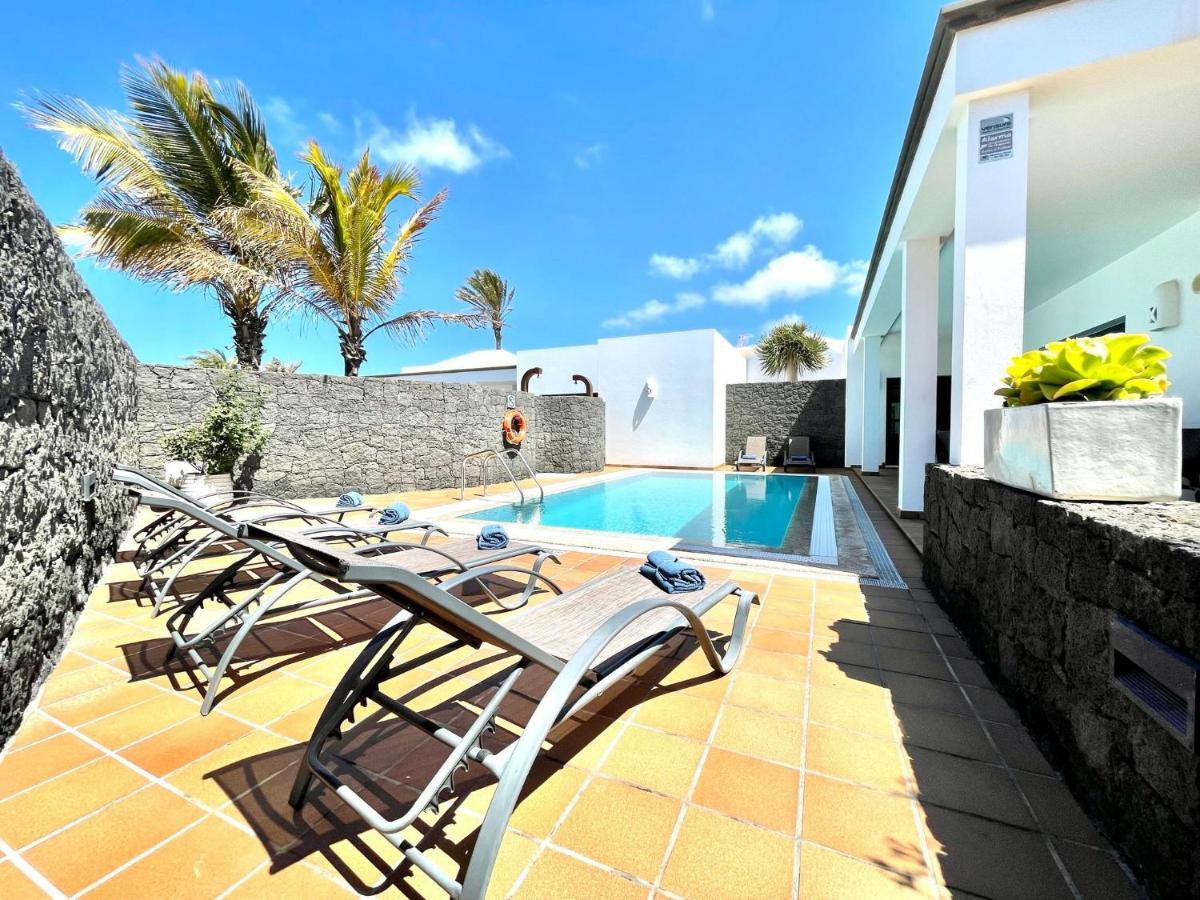 Villas Mamma Mia Pool Heat Private & Jacuzzi Плая Бланка Екстериор снимка