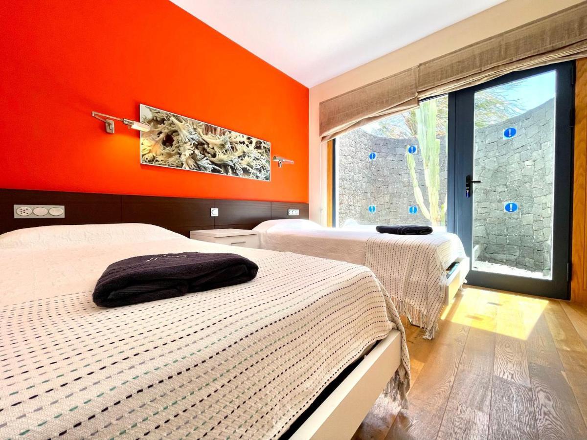 Villas Mamma Mia Pool Heat Private & Jacuzzi Плая Бланка Екстериор снимка