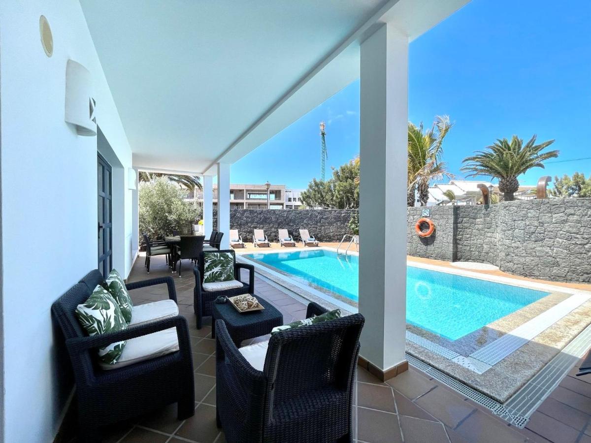 Villas Mamma Mia Pool Heat Private & Jacuzzi Плая Бланка Екстериор снимка