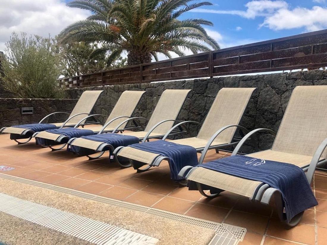 Villas Mamma Mia Pool Heat Private & Jacuzzi Плая Бланка Екстериор снимка