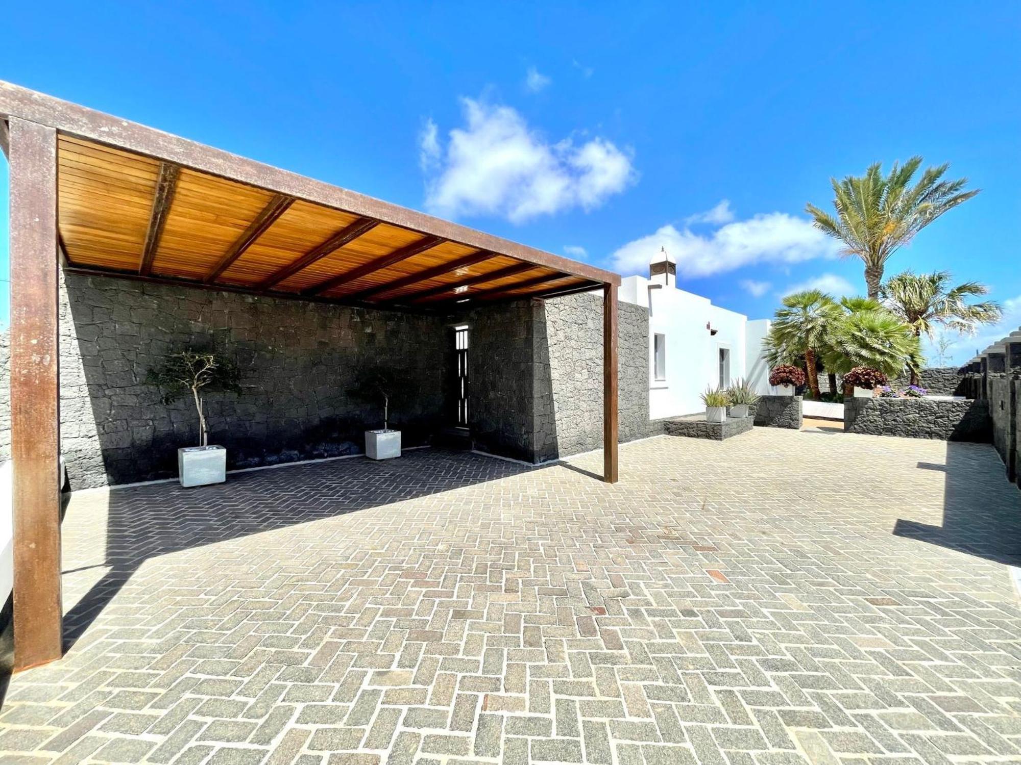 Villas Mamma Mia Pool Heat Private & Jacuzzi Плая Бланка Екстериор снимка