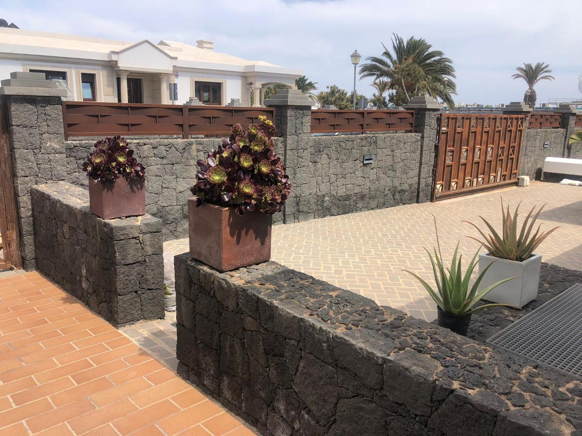 Villas Mamma Mia Pool Heat Private & Jacuzzi Плая Бланка Екстериор снимка