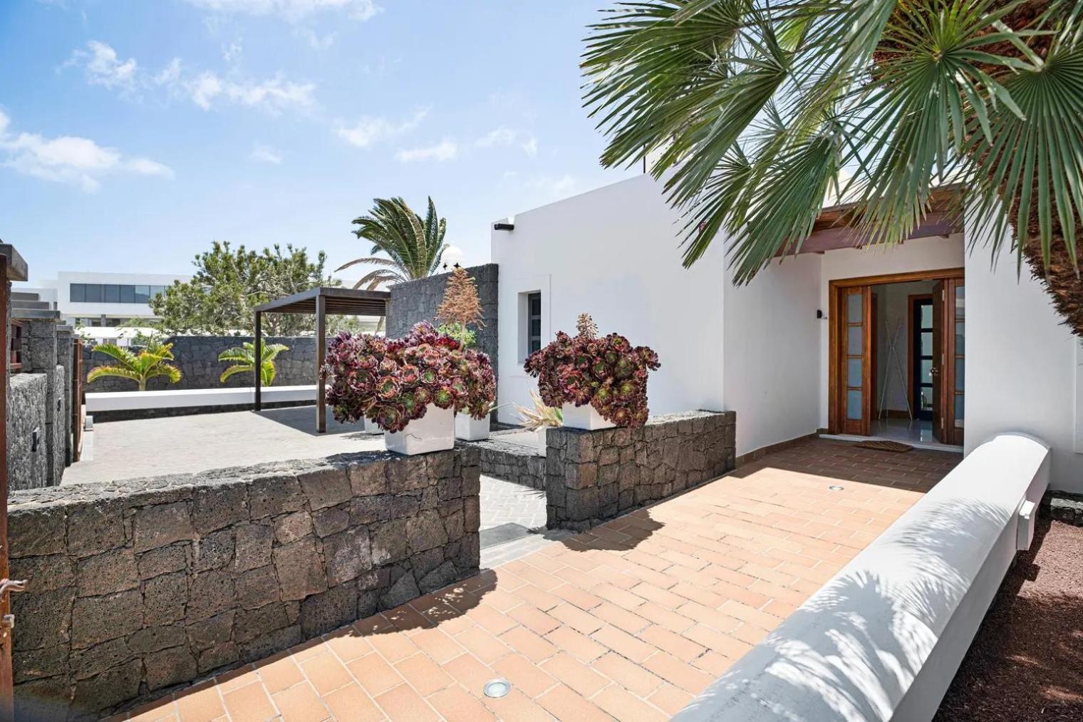 Villas Mamma Mia Pool Heat Private & Jacuzzi Плая Бланка Екстериор снимка